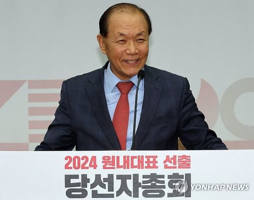 인사말하는 황우여 비상대책위원장