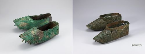 무령왕비 금동신발(왼쪽)과 고창 봉덕리 금동신발