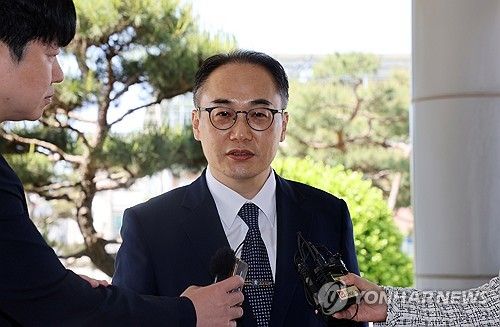 질문 답하는 이원석 검찰총장