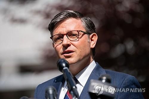 트럼프 지원사격 나선 마이크 존슨 미 하원의장