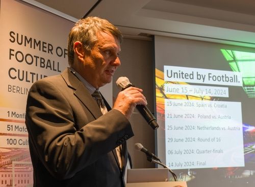 UEFA컵 설명하는 부르크하르트 키에커 독일 베를린관광청장 [사진/성연재 기자] 