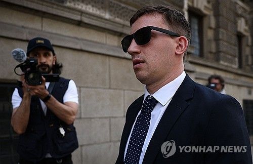 중국을 위해 첩보행위를 한 혐의로 기소된 전직 영국 의회 연구관 크리스토퍼 캐시