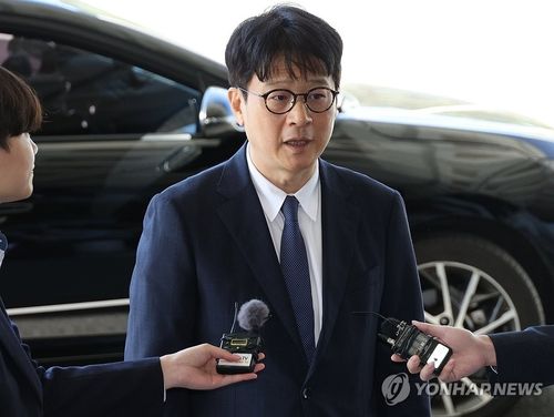 답변하는 이창수 신임 서울중앙지검장