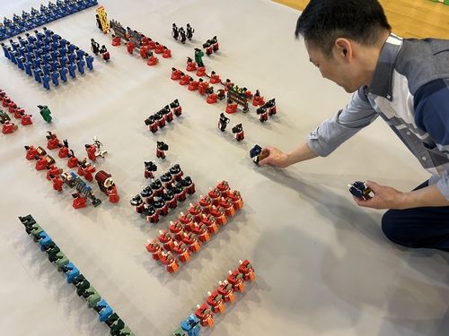 사진 촬영을 준비하는 콜린진 작가 