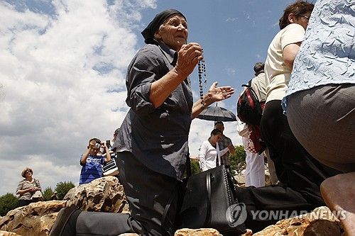 '성모 발현'으로 유명한 보스니아 순례지 메주고리예 찾은 순례객들