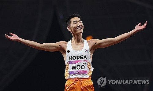 행복한 '스마일 점퍼' 우상혁