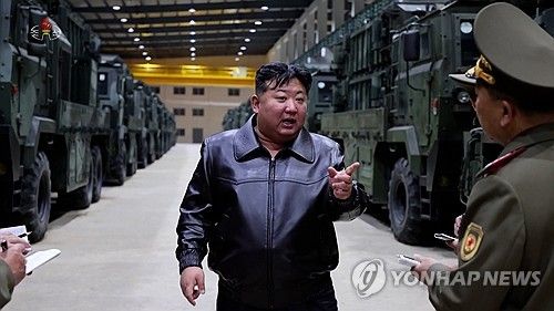 김정은, 새 전술미사일 무기체계 점검