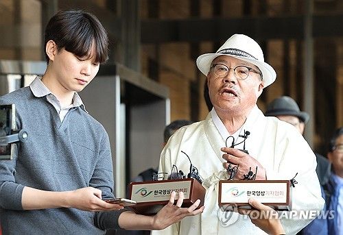 입장 밝히는 백은종 서울의소리 대표