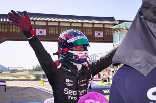 우승을 기뻐하는 장현진(서한GP)