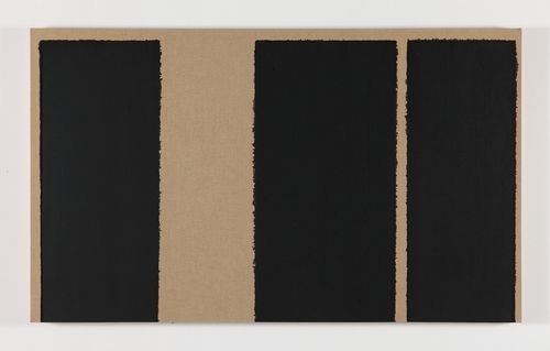 윤형근, 'Burnt Umber & Ultramarine', 2002, 리넨에 유화, 97.8X162.5cm[PKM갤러리 제공. 재판매 및 DB 금지]