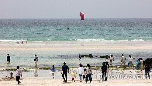 여름 앞둔 제주 바다 풍경