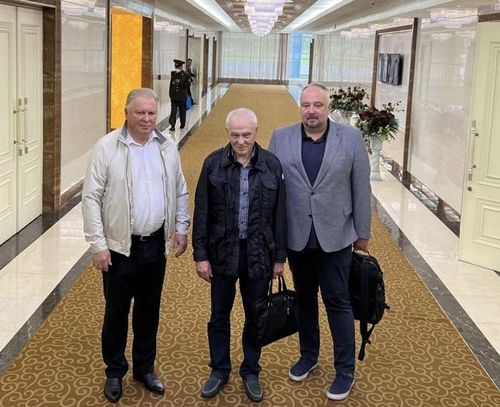 북한을 방문한 러시아 연방평의회 대표단의 모습