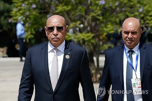 무함마드 울드 가주아니(왼쪽) 모리타니 대통령