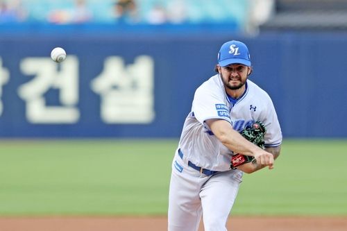 역투하는 삼성 선발 코너 시볼드