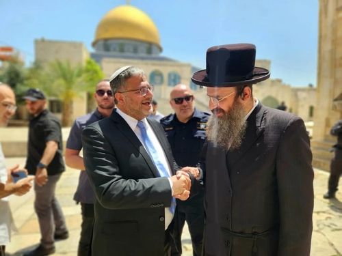 알아크사 사원 경내를 방문한 이타마르 벤-그비르 이스라엘 국가안보장관