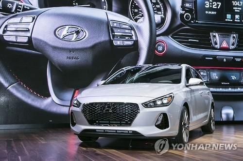 현대차 엘란트라(한국명 아반떼)