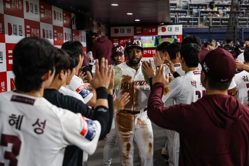 결승타를 친 키움 로니 도슨