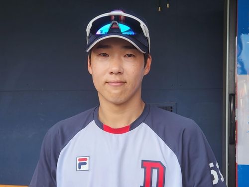 인터뷰하는 조수행