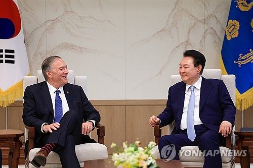 윤석열 대통령, 마이크 폼페이오 전 미국 국무장관 접견