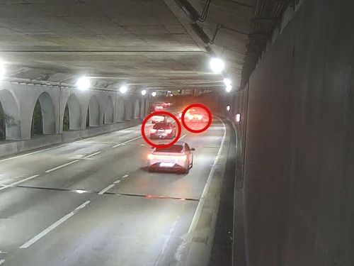 야밤 도로 질주