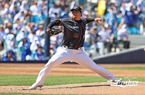 삼성 라이온즈에 선발승 거둔 류현진