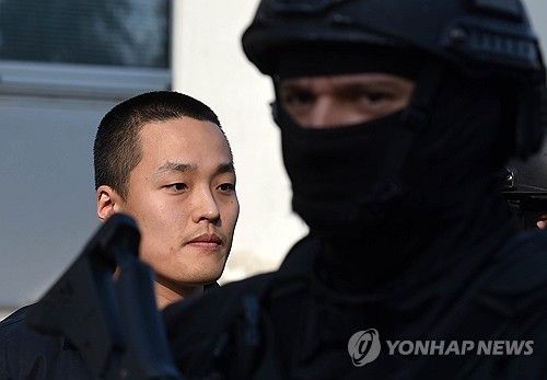 3월 23일(현지시간) 몬테네그로 외국인수용소로 이송되는 권도형