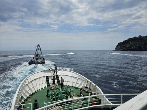 유람선 예인하는 동해해경