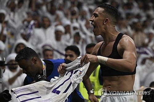 알아인 수피앙 라히미의 골 세리머니