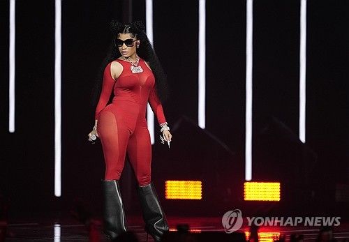 미 래퍼 니키 미나즈