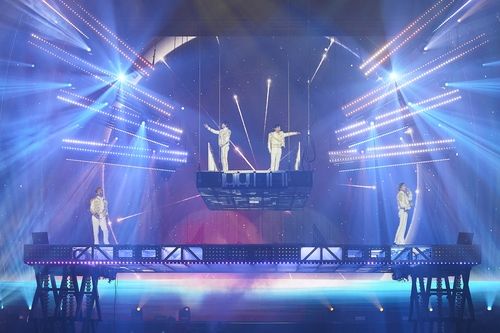 샤이니 단독 콘서트 '샤이니 월드 Ⅳ 퍼펙트 일루미네이션 : 샤이니스 백'