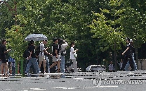이른 더위 찾아온 도심