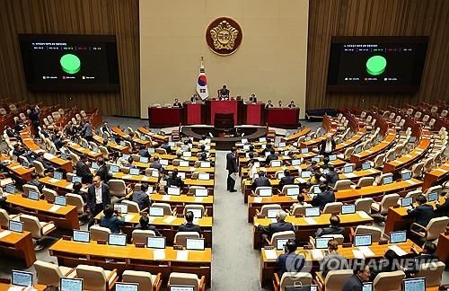 민주유공자법 국회 본회의 통과…야당 단독 처리