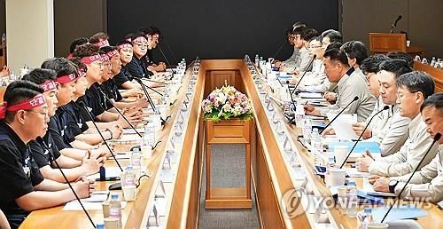 올해 임금협상 상견례 하는 현대차 노사 대표