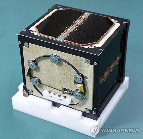 일본 목조 인공위성 '리그노샛'