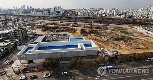 서울 성동구의 한 모델하우스와 일대 부지
