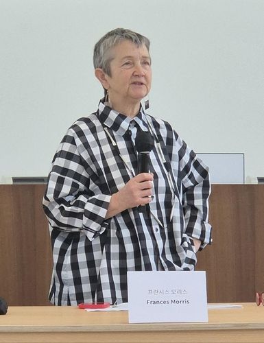 프랜시스 모리스 전 영국 테이트 모던 관장