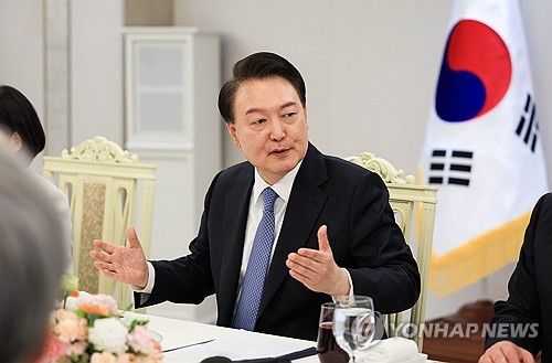 윤석열 대통령, 경제사회노동위원회 위원 오찬