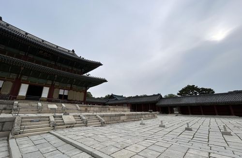 창덕궁 인정전을 깨우며 