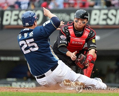 공격형 포수로 입지를 굳힌 NC 김형준과 KIA 한준수