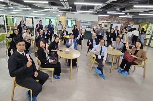 홍콩 학교 연합회 교장단 