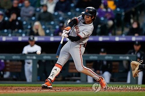 빅리그 첫 3안타를 친 이정후