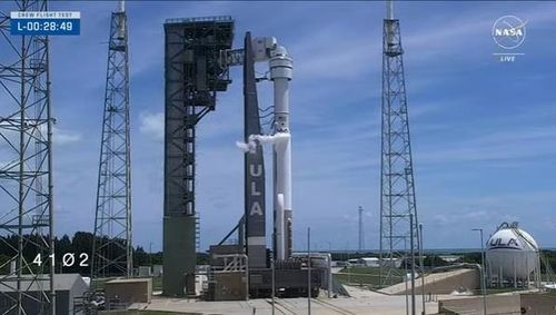 발사를 기다리는 스타라이너