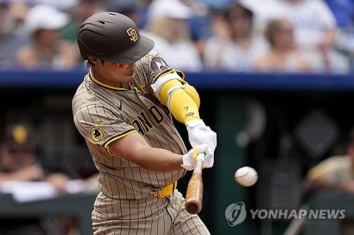 4회 역전 결승 3타점 2루타 작렬한 김하성 