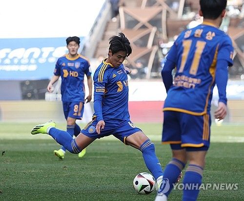 설영우 '슛이다'