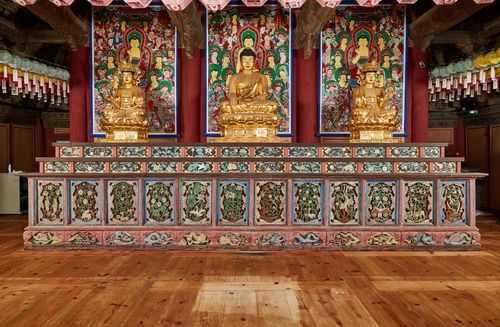 경산 환성사 대웅전 불단 전경