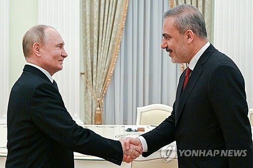 푸틴 러시아 대통령과 피단 튀르키예 외무장관