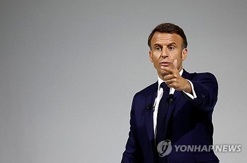 기자회견하는 에마뉘엘 마크롱 프랑스 대통령