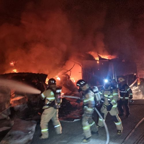 진주 지수면 창고 화재