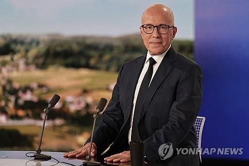 에리크 시오티 프랑스 공화당 대표.