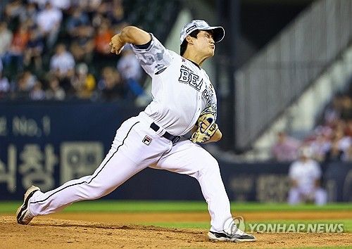 역투하는 김택연